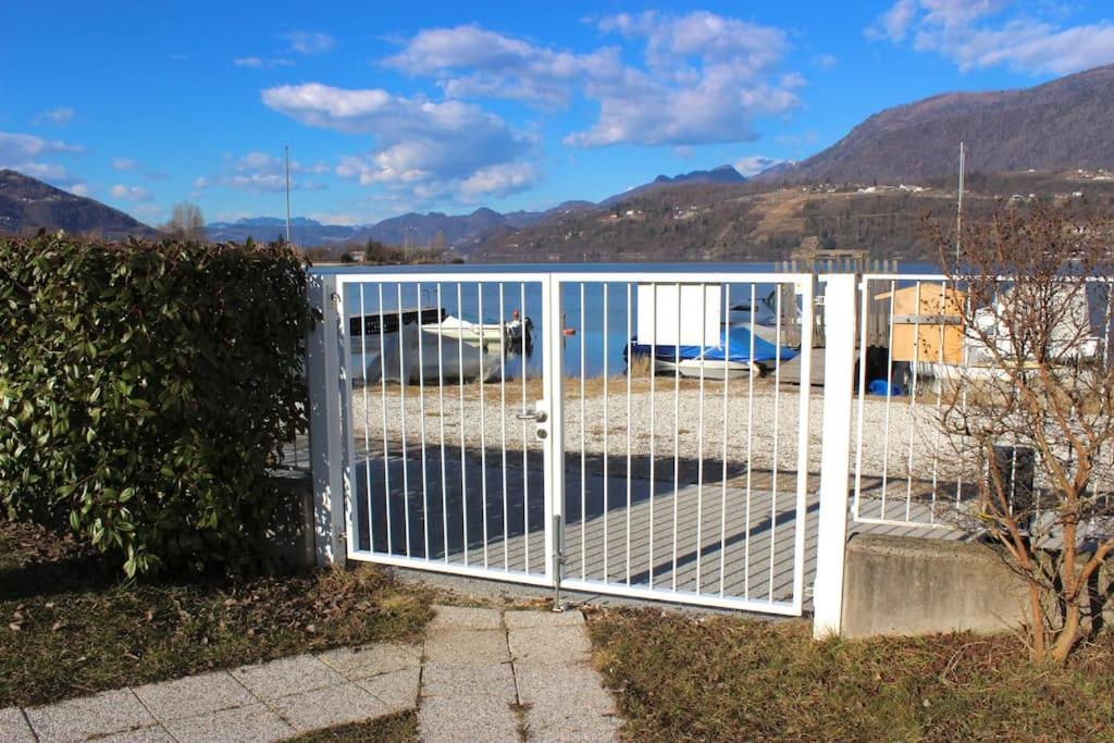 Fronte LagoResidencegarden, Moderno Appartamento كالسرانيكا ال لاغو المظهر الخارجي الصورة